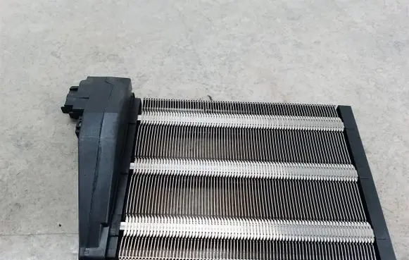 Volkswagen Golf Plus Air conditioning (A/C) radiator (interior) 1K0963235E