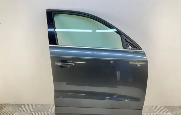 Audi Q3 8U Front door 8U0831312B