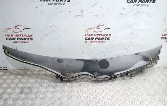 Mercedes-Benz C W203 Wiper trim 2038300813
