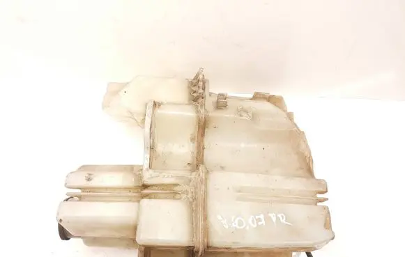 Volvo S40 Windshield washer fluid reservoir/tank