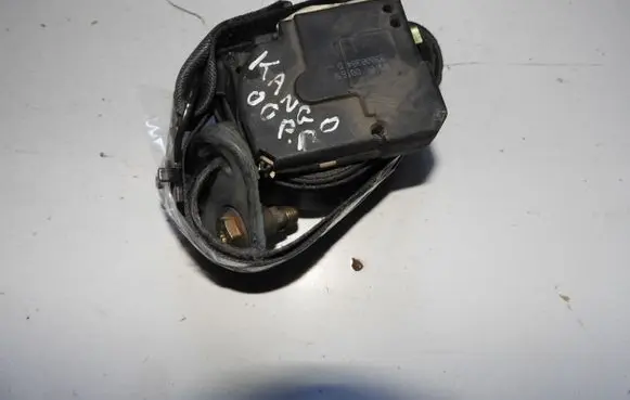 Renault Kangoo I Seat belt trim 1456945
