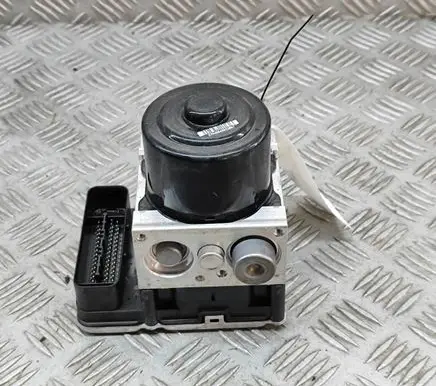 Volkswagen Touareg II ABS Pump 7P0614517R 7P0907379R