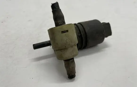 Opel Zafira C Windscreen/windshield washer pump