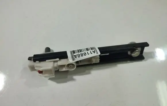Renault Scenic III - Grand scenic III Seat belt adjustment rail 878240003R