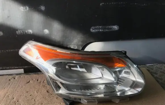 Citroen C3 Picasso Headlight/headlamp 1EG009767-02