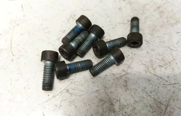 Nuts/bolts