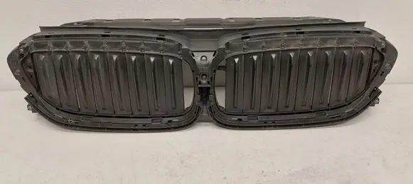 BMW 5 G30 G31 G38 Front bumper upper radiator grill 7497279 749727901 1707051170