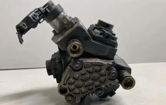 KIA Sorento Fuel injection high pressure pump 331004A410 0445010118