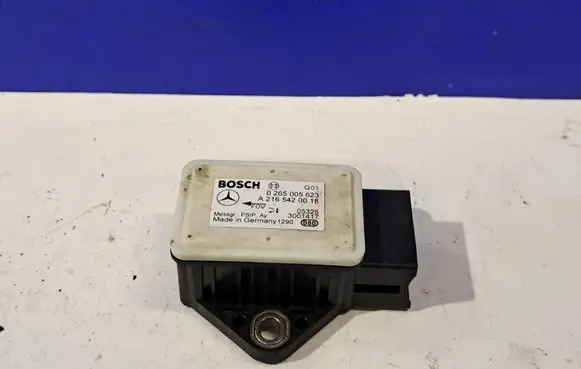 Mercedes-Benz E W211 Acceleration sensor A2165420018