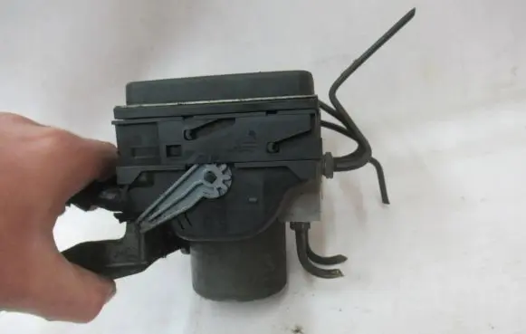 Mercedes-Benz A W169 ABS Pump 0265230373