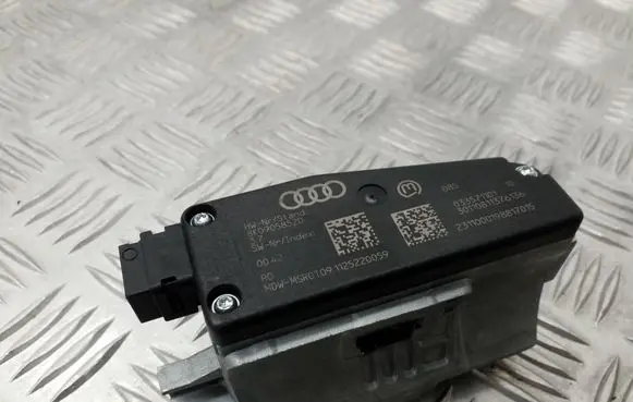 Audi A4 S4 B8 8K Steering wheel lock 8K0905852D