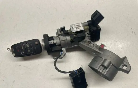 Opel Insignia A Ignition lock 20939745 5901867