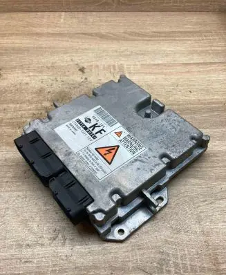 Nissan X-Trail T30 Engine control unit/module ECU 23710BU741 2758003241