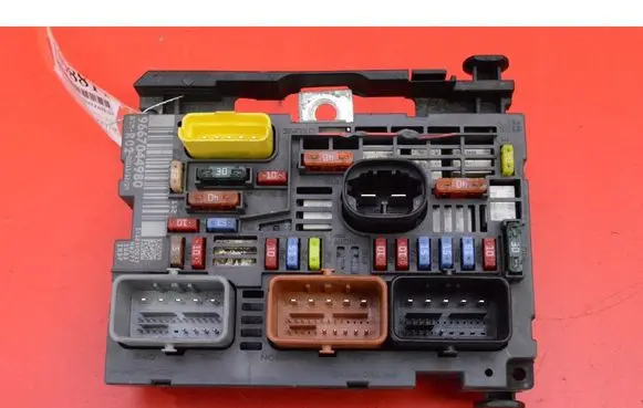 Peugeot 3008 I Fuse box set 9667044980