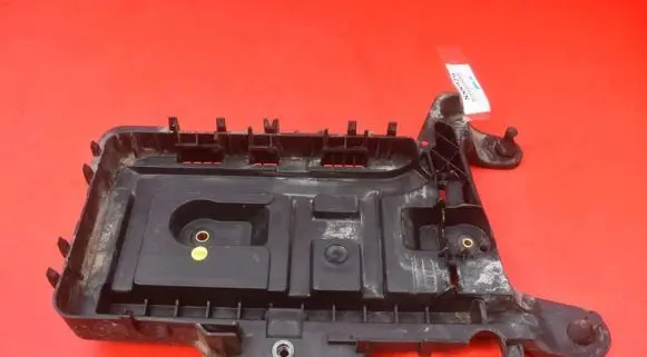 Volkswagen Caddy Battery box tray 1K0915333H