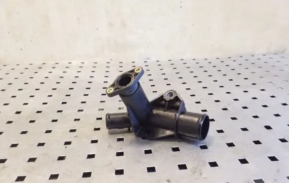 Engine coolant pipe/hose