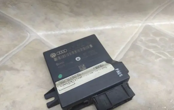 Audi Q7 4L Gateway control module 4L0907468A 4L0910468