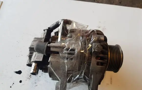 KIA Sorento Generator/alternator AF111393