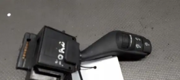 Ford Focus Fog light switch 17D940