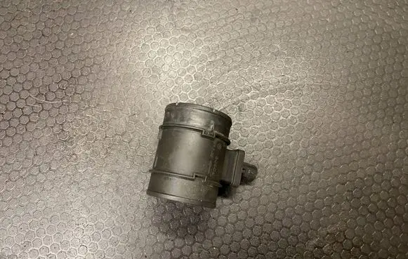 Opel Insignia A Mass air flow meter F00C2G8001
