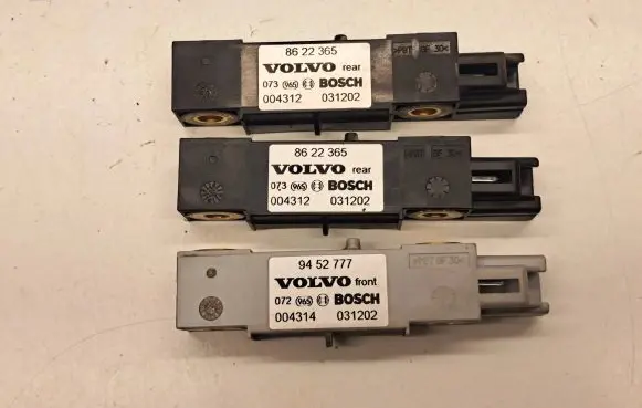 Volvo V70 Airbag deployment crash/impact sensor 8622365 9452777
