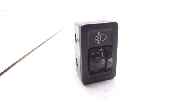 Suzuki Swift I Headlight level height control switch R2346