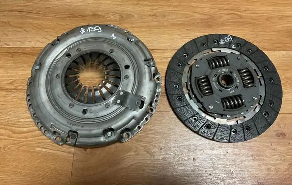 Peugeot Expert Pressure plate 124074010 324079510
