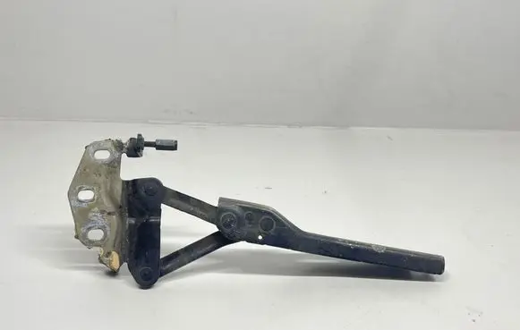 Volkswagen PASSAT B6 Engine bonnet/hood hinges 3C0823302C