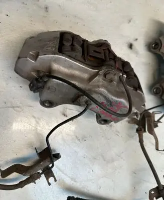 Porsche Cayenne (9PA) Front brake caliper 3223
