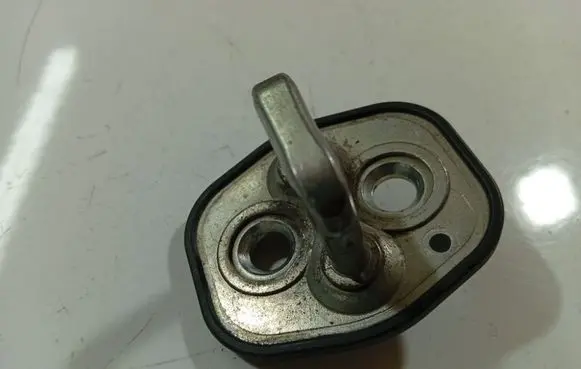 Peugeot 407 Front door lock loop/hook striker 