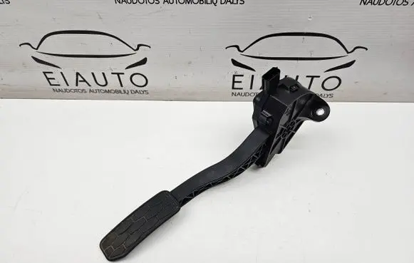Jaguar XE Accelerator throttle pedal B1528052051 698540C00152