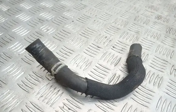 Land Rover Discovery 3 - LR3 Engine coolant pipe/hose