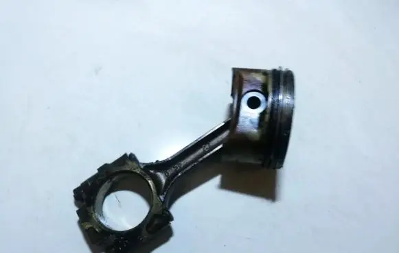 Hyundai XG Piston with connecting rod