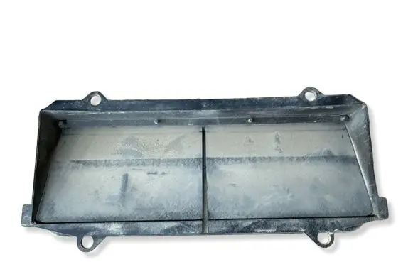 Nissan Juke I F15 Quarter panel pressure vent 8200213712