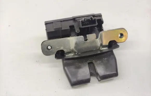 Ford Fiesta Tailgate/trunk/boot lock/catch/latch
