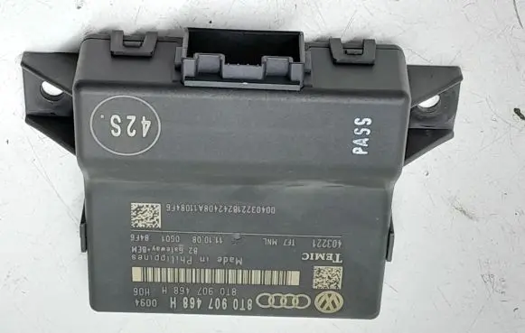 Audi A4 S4 B8 8K Gateway control module 8T0907468H