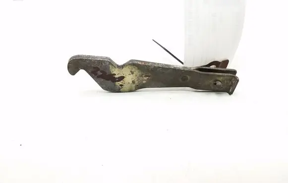 Engine bonnet (hood) release handle