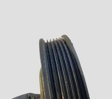 Volkswagen Golf IV Crankshaft pulley 06A105243E