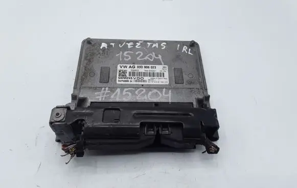 Skoda Fabia Mk2 (5J) Engine control unit/module 03D906023 5WP4080604