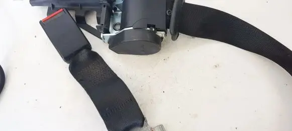 Opel Vectra B Rear seatbelt 566219701