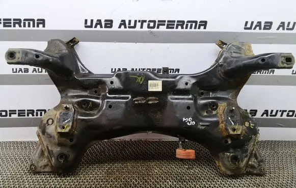 Hyundai i30 Front subframe 62401A6400