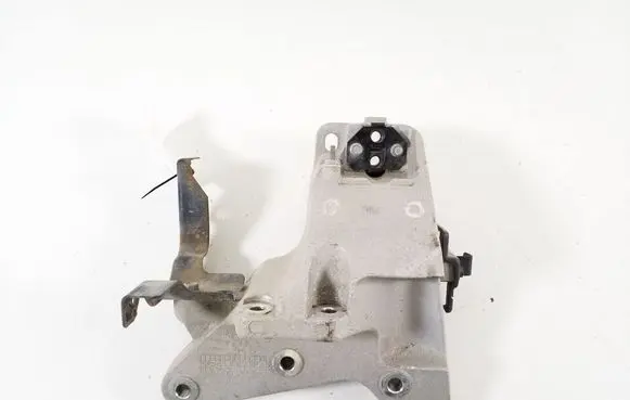 KIA Niro Engine mounting bracket