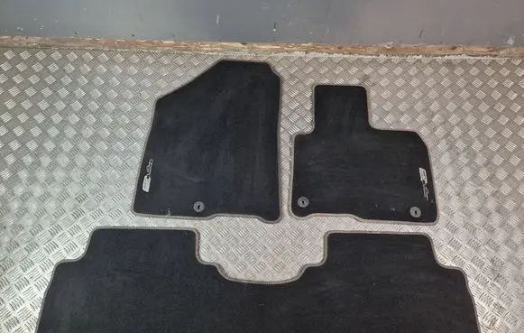 KIA Sorento Rear floor carpet liner C5143ADE17 C5143ADE17GL