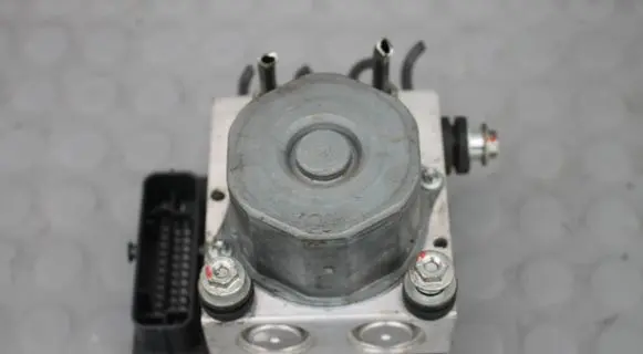 Suzuki Vitara (LY) ABS Pump POMPA5611054PA1 5611054PA1
