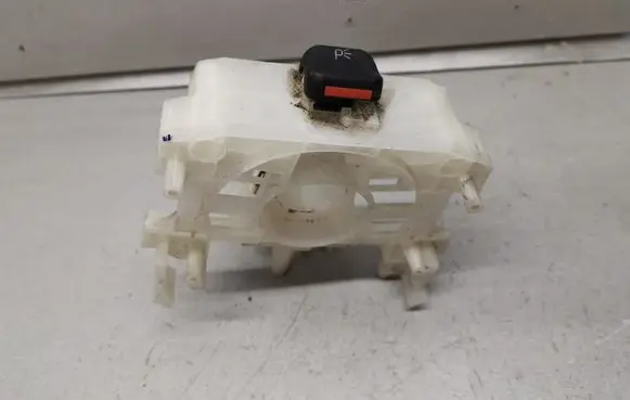 Subaru Legacy Hazard light switch