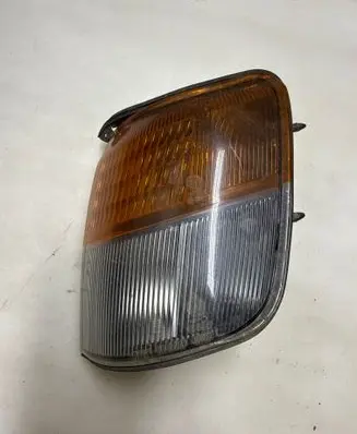 Mitsubishi Pajero Front indicator light 21037746