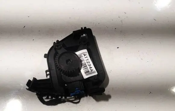 Volkswagen Cross Polo Air flap motor/actuator 0132801357