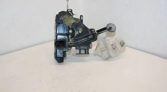 Volkswagen Caddy Front door lock 3B1837015 25100D6