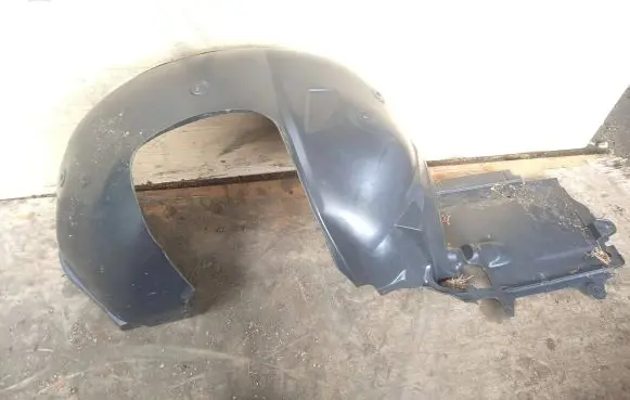 BMW 3 E46 Front wheel arch liner splash guards 