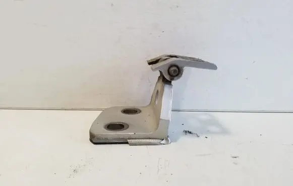 BMW X3 E83 Front door upper hinge 3402820